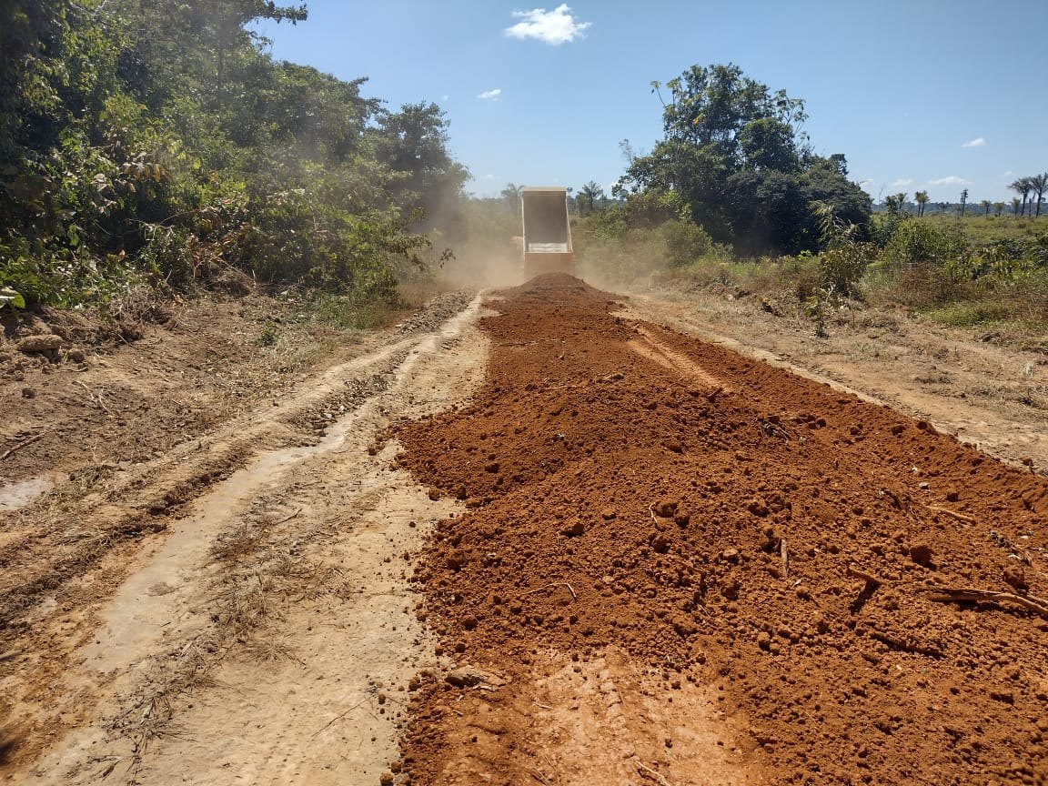 CANDEIAS DO JAMARI: Prefeito Toninho Cerejeiras entrega obras de recuperação do Travessão da 35/40 