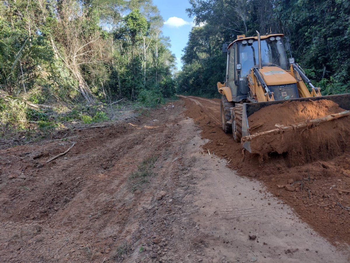 CANDEIAS DO JAMARI: Prefeito Toninho Cerejeiras entrega obras de recuperação do Travessão da 35/40 