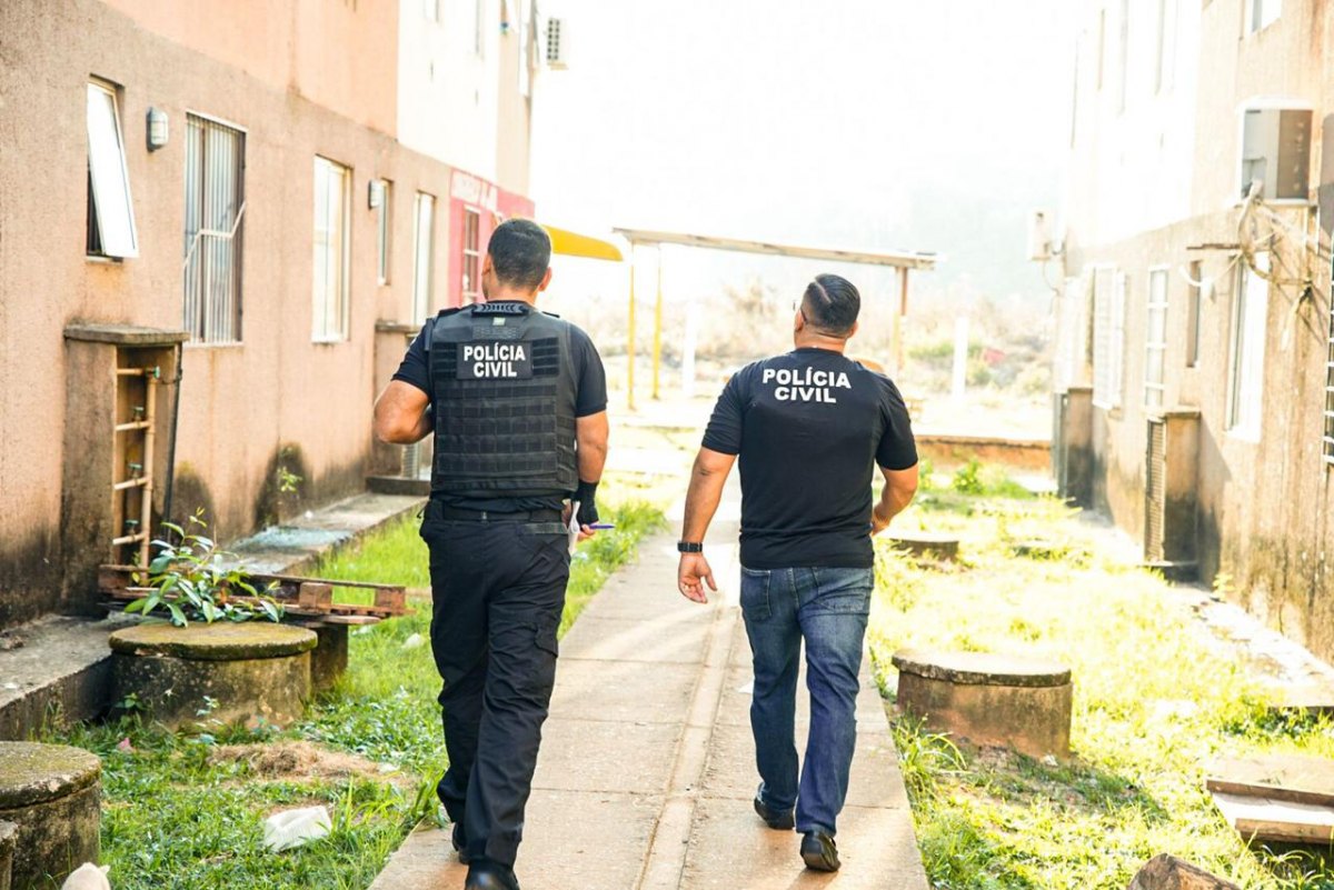 NO ORGULHO: Secretário de Segurança veste a farda e participa de operação da Draco