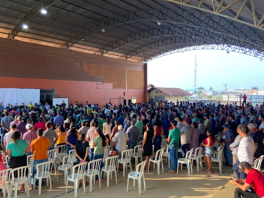 TAISSA SOUSA: Deputada participa de reunião sobre regularização fundiária em Buritis