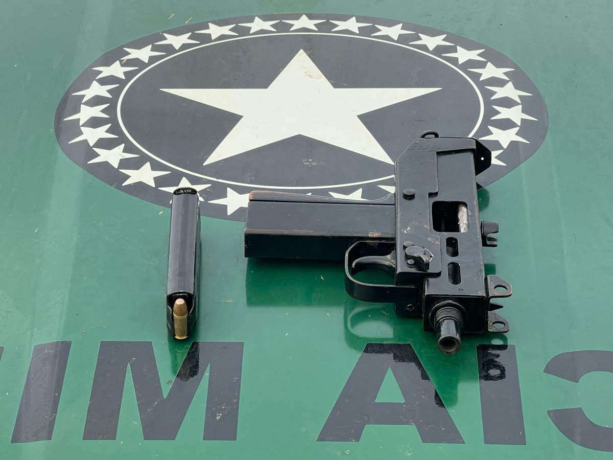 PROTETOR DA FRONTEIRA: PM prende dupla com metralhadora israelense durante operação 