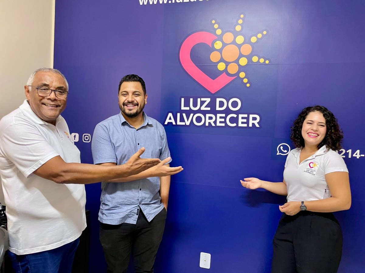 DR. GILBER: Vereador visita associação 'A luz do alvorecer'