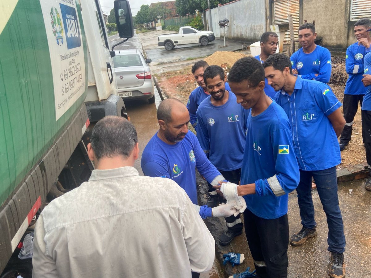 Treinamento Prático NR 38: Rondônia Limpeza Pública e Privada capacita coletores em Jaru
