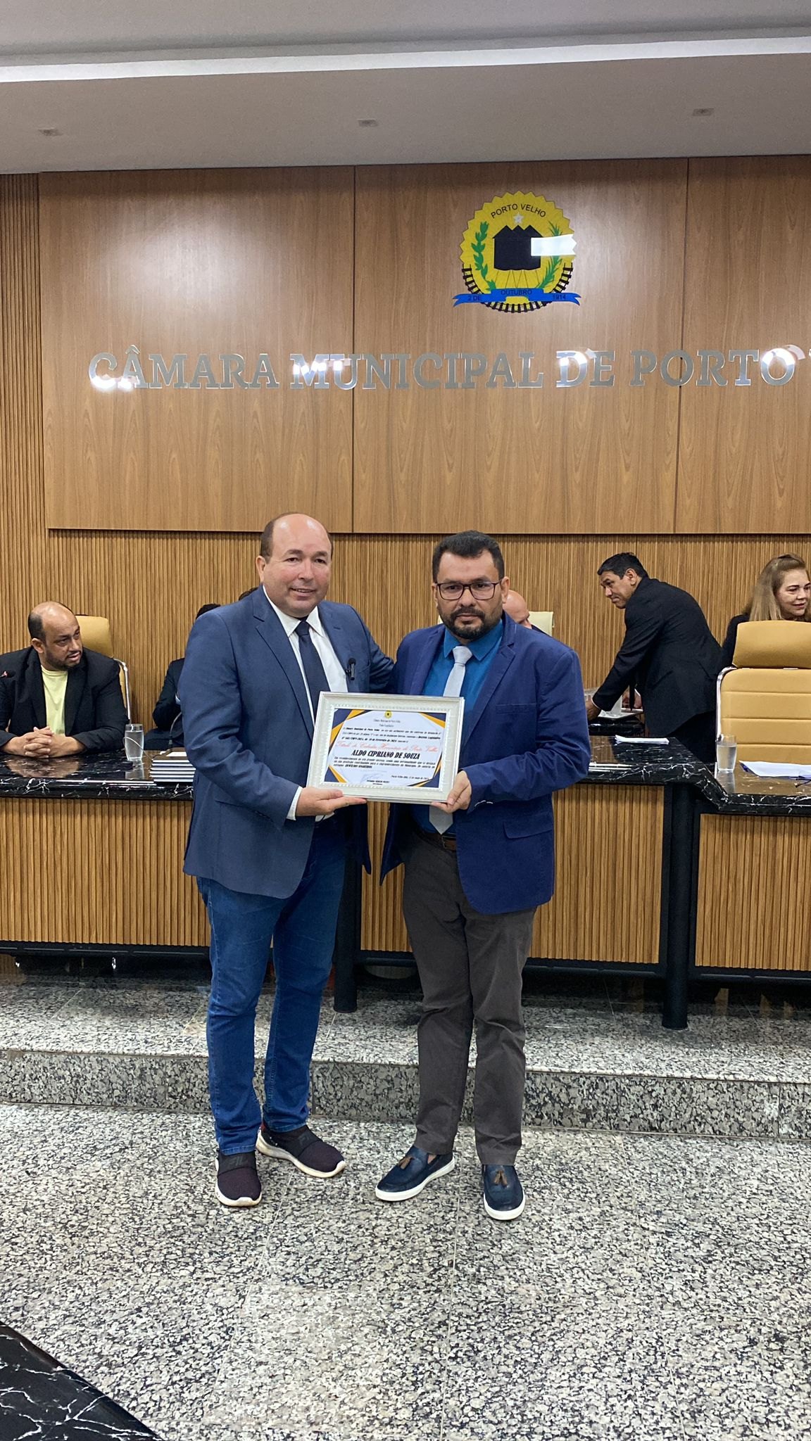 HONRA AO MÉRITO: Edwilson concede título de Cidadão Honorário de Porto Velho a Aldo Cipriano 