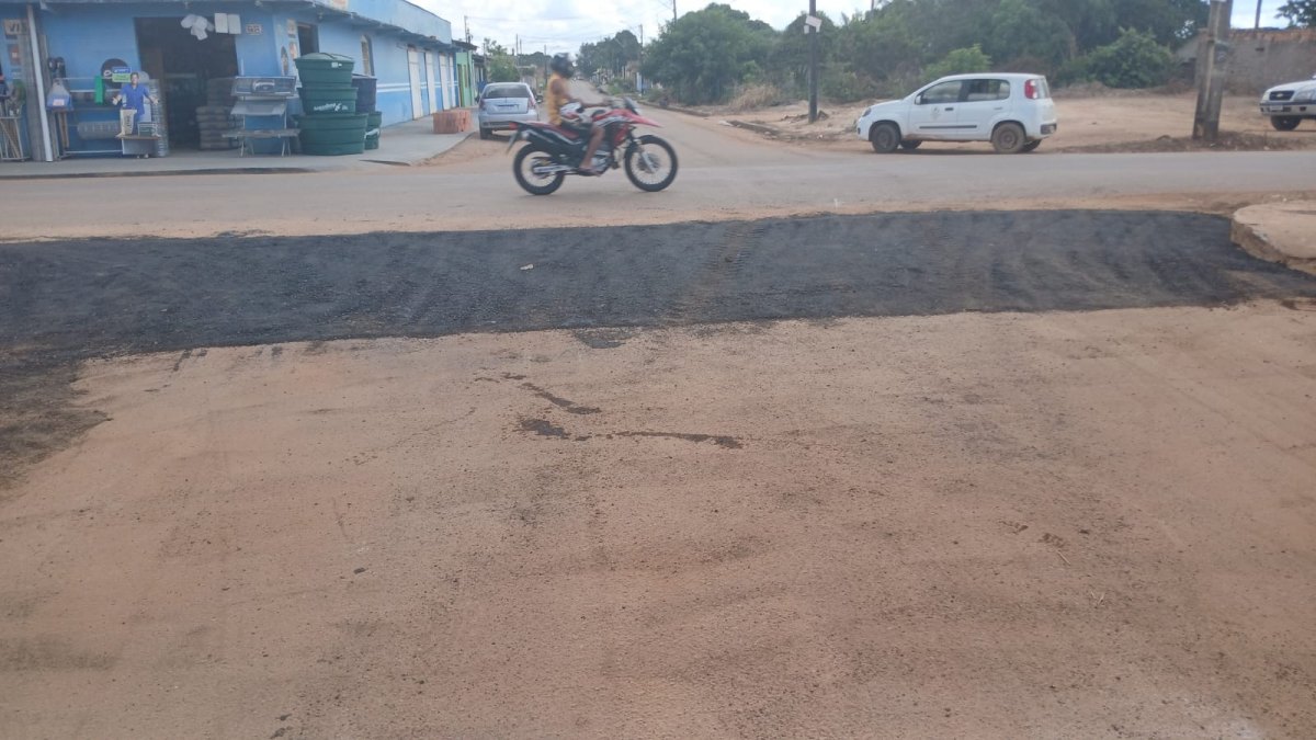 VEREADOR: Negreiros solicita recuperação asfáltica para Bairro São Francisco e é atendido