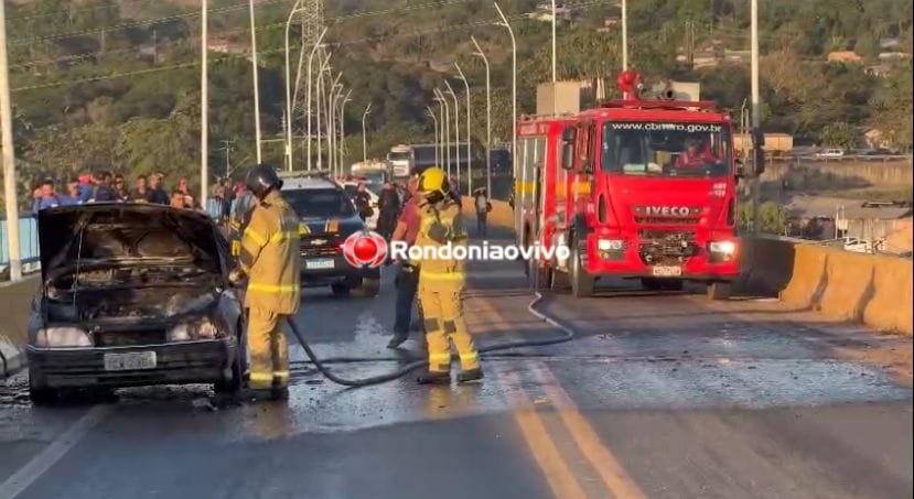 FOGO: Incêndio destrói carro na ponte sobre o rio Madeira