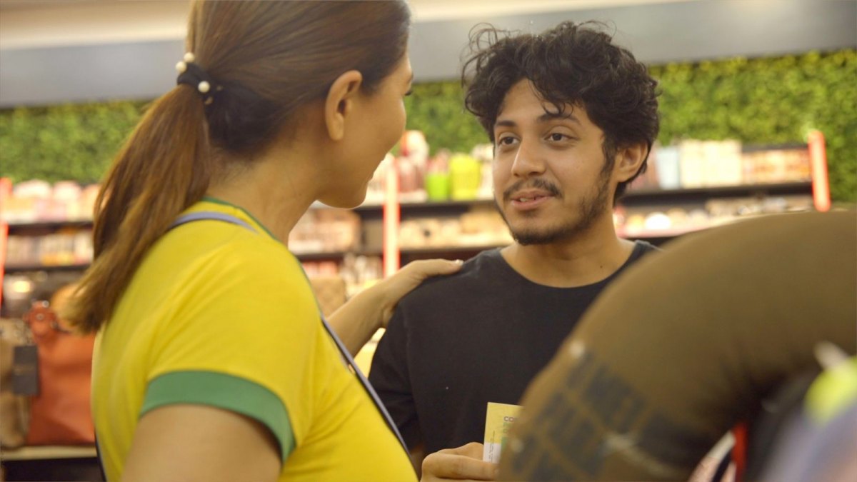 EUMA TOURINHO: Candidata fala com moradores sobre propostas para água tratada na zona sul