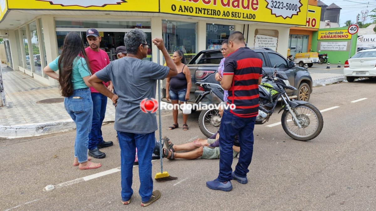 NA CARLOS GOMES: Condutora de Celta invade preferencial e atinge motociclista 