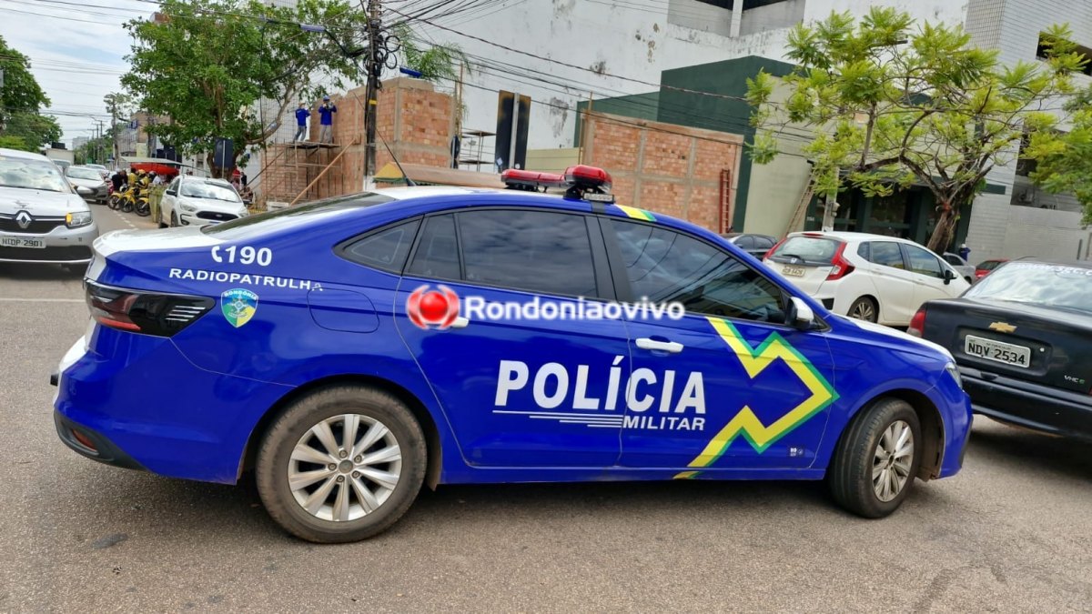 NA CARLOS GOMES: Condutora de Celta invade preferencial e atinge motociclista 