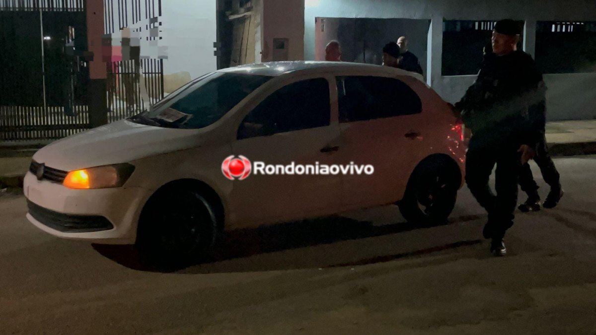 NA BOCA DE FUMO: Polícia prende criminosos com carro e dinheiro roubados em residência 