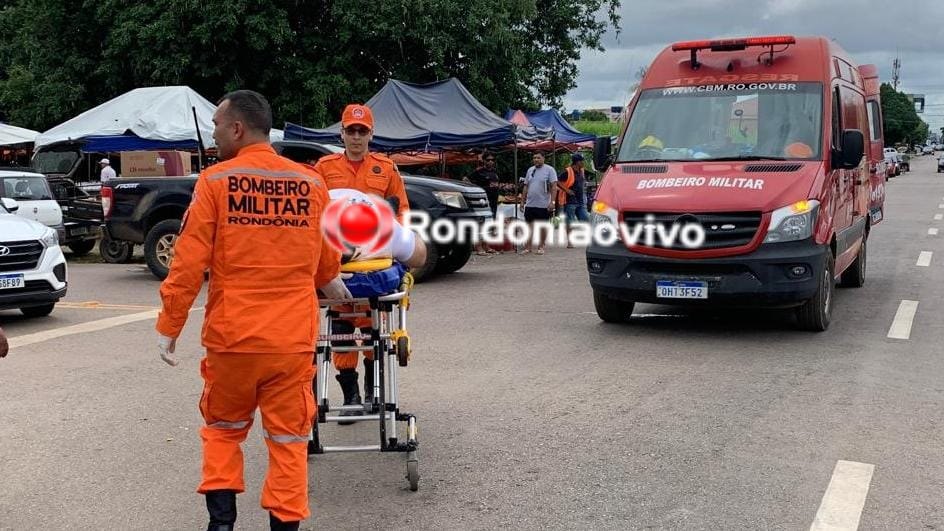 LESIONADO: Motociclista é atropelado por carro na feira livre