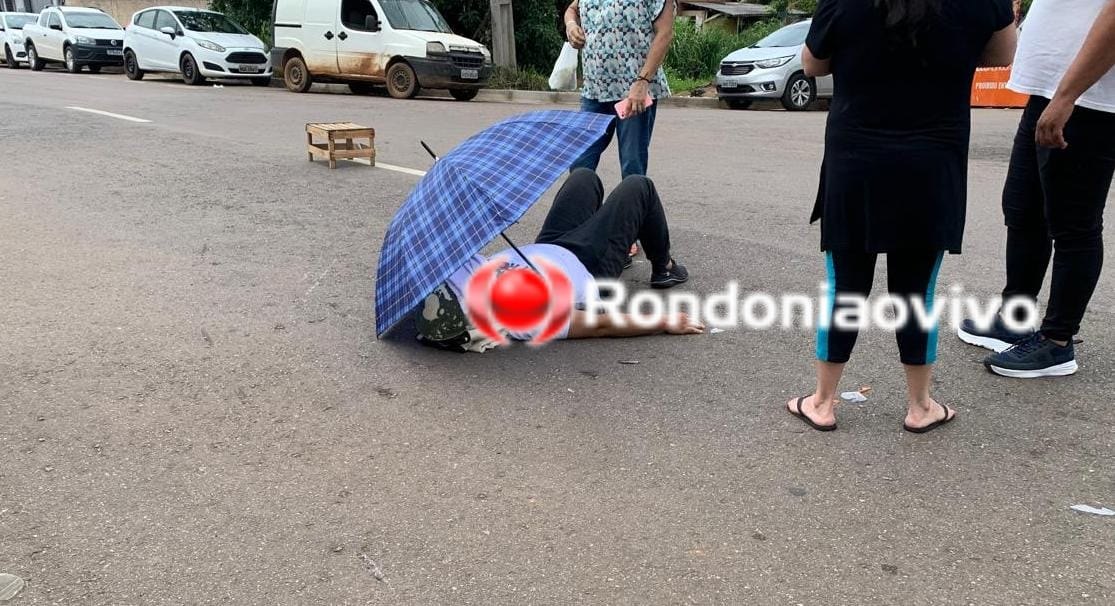 LESIONADO: Motociclista é atropelado por carro na feira livre