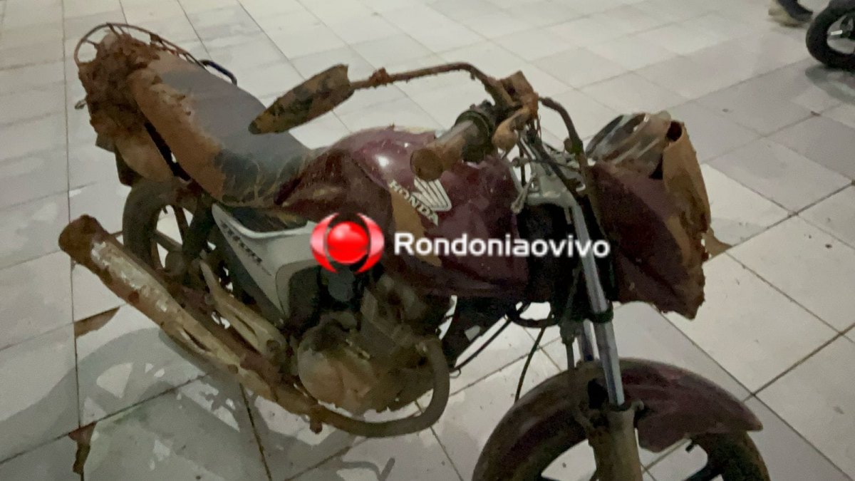 SE DEU MAL: Apenado acusado de tráfico colide moto contra muro durante perseguição 