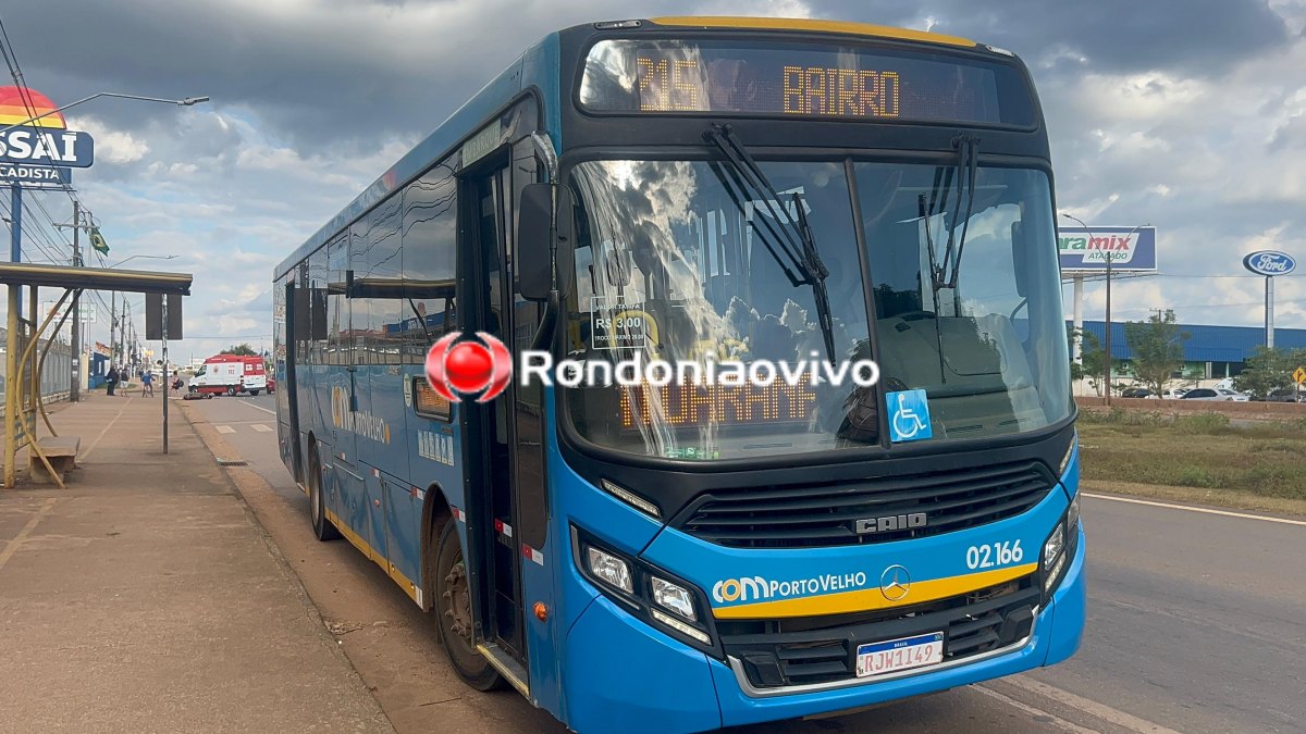 URGENTE: Motociclista fica em estado gravíssimo em acidente contra ônibus