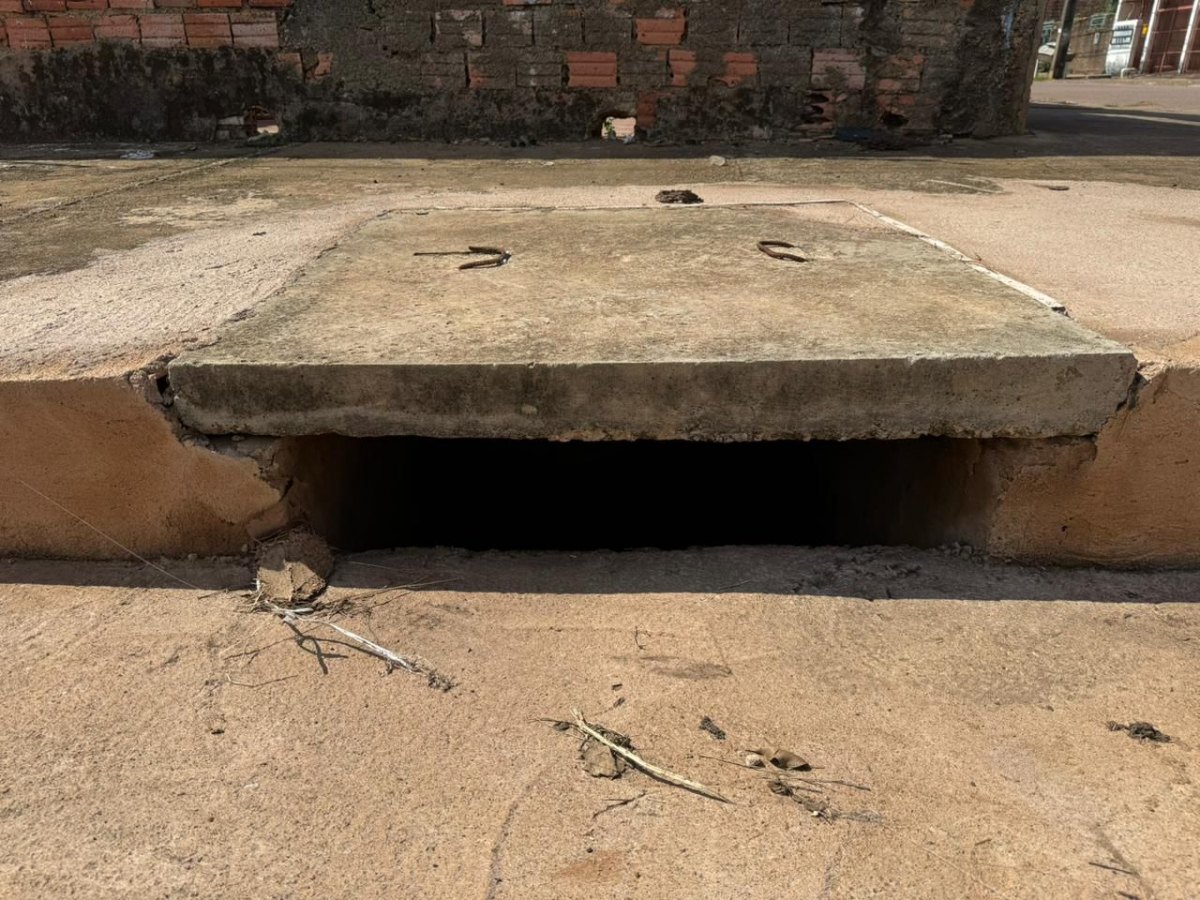 SOFIA ANDRADE: Bueiro no bairro Embratel é limpo e tampado após pedido da vereadora
