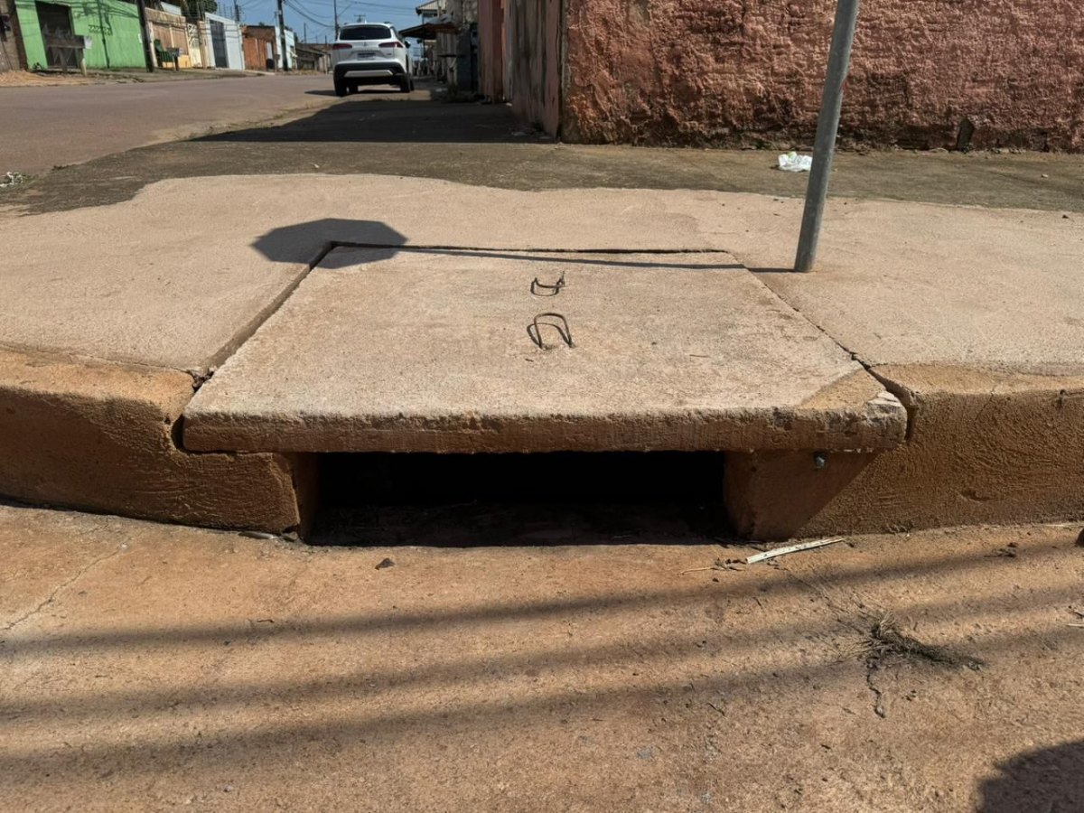 SOFIA ANDRADE: Bueiro no bairro Embratel é limpo e tampado após pedido da vereadora