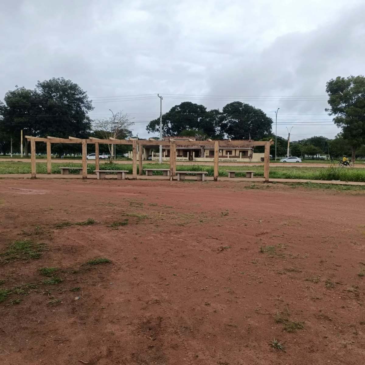 OBRA DO ESTADO: Obra do est&aacute;dio de Guajar&aacute;-Mirim est&aacute; paralisada por falta de pagamento