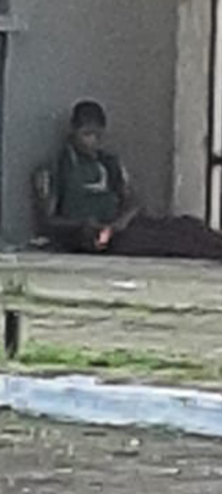 INFRAESTRUTURA: Quiosques irregulares geram insegurança e travam obras na avenida Farquar