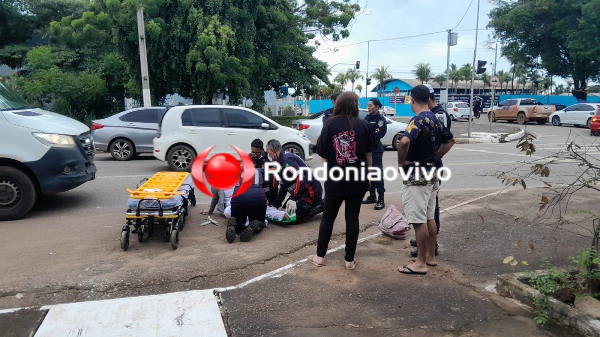 NA JORGE TEIXEIRA: Mulher fica ferida após colisão entre carro e moto