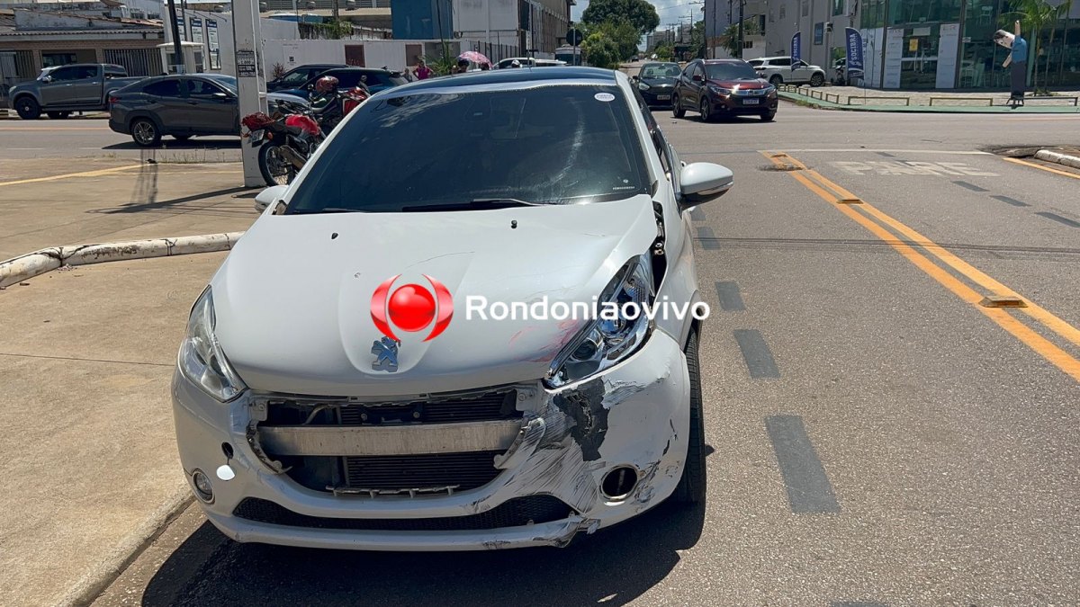 VÍDEO: Condutora avança cruzamento e provoca grave acidente com motociclista