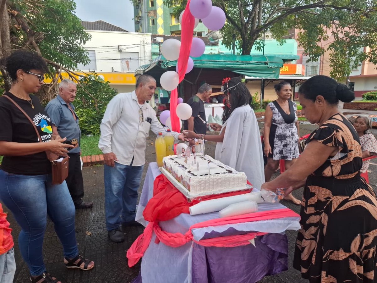 SOLIDARIEDADE E DOÇURA: Bailarina da Praça promove festa da Páscoa no centro de Porto Velho 