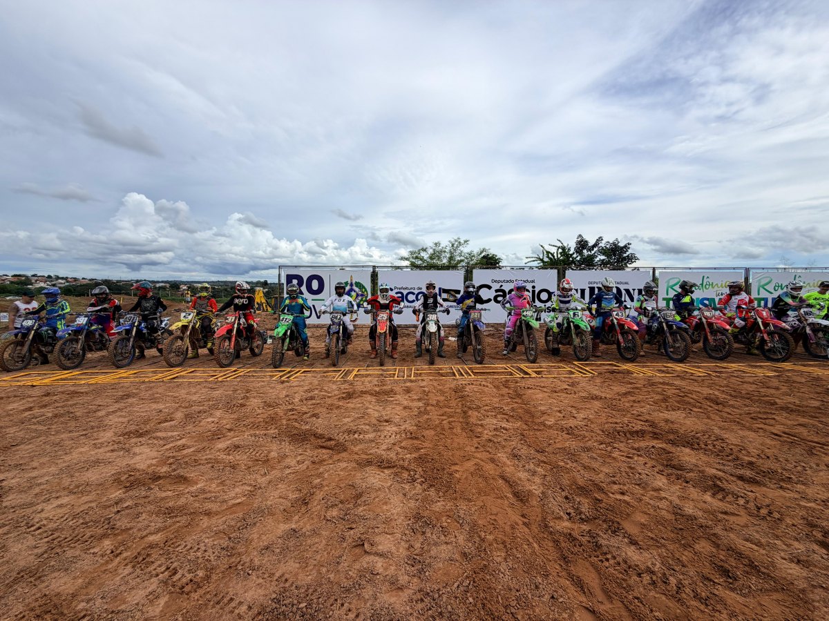CÁSSIO GOIS: Deputado impulsiona turismo e Campeonato de Motocross reúne multidões