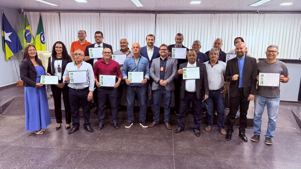 RIBEIRO DO SINPOL: Deputado percorre o Cone Sul e Zona da Mata homenageando policiais aposentados