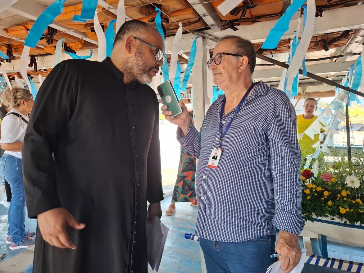 TRADIÇÃO CATÓLICA: Comunidade São Pedro celebra solenidade com procissão fluvial em Porto Velho