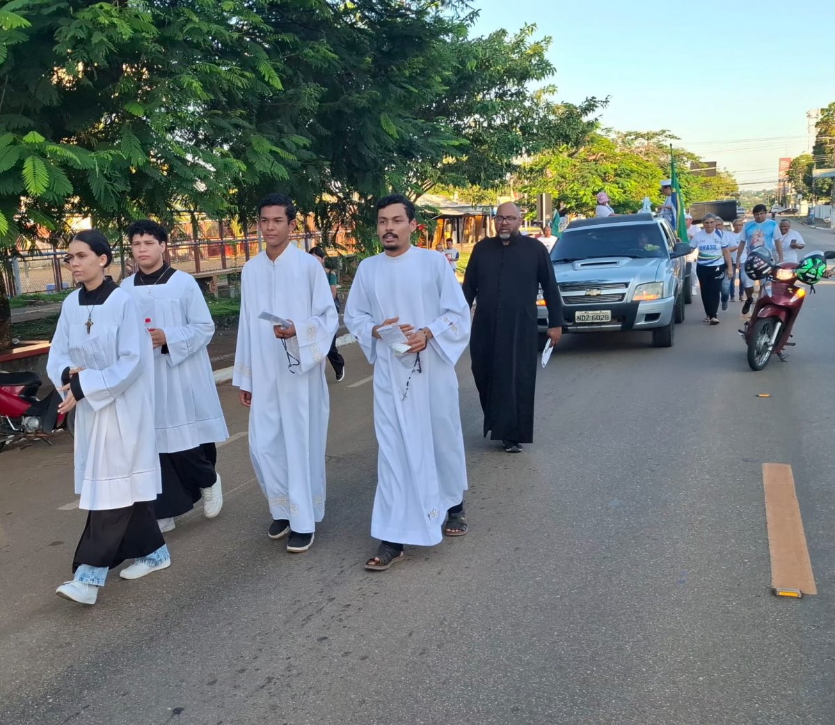 TRADIÇÃO CATÓLICA: Comunidade São Pedro celebra solenidade com procissão fluvial em Porto Velho
