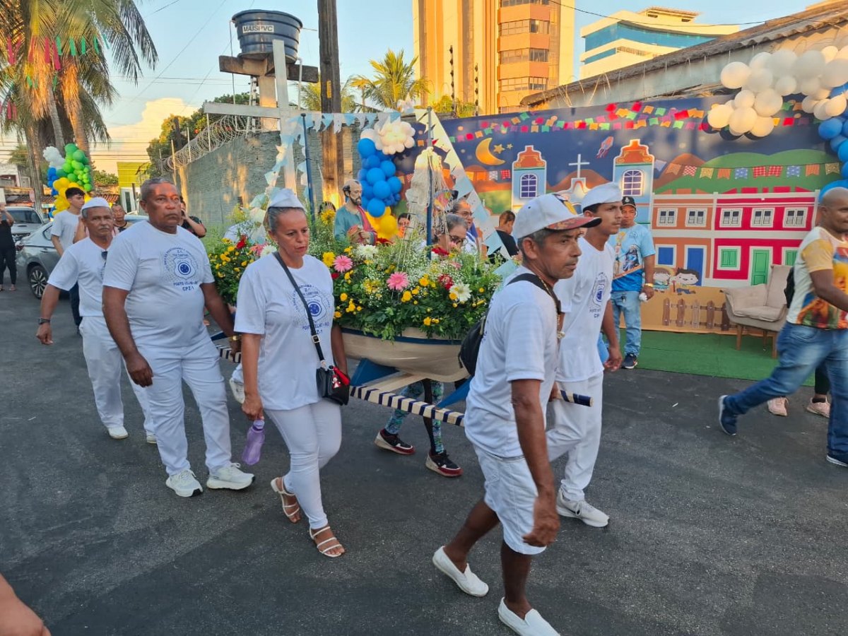 TRADIÇÃO CATÓLICA: Comunidade São Pedro celebra solenidade com procissão fluvial em Porto Velho