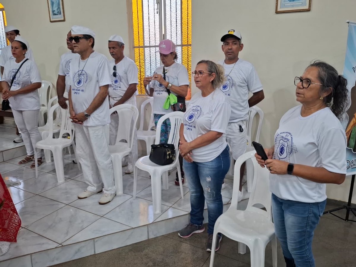 TRADIÇÃO CATÓLICA: Comunidade São Pedro celebra solenidade com procissão fluvial em Porto Velho