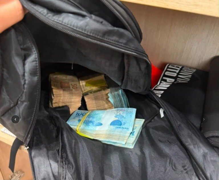 CAIXA DE DINHEIRO: PF apreende quase R$ 1 milhão em dinheiro e relógios de luxo em operação que mira a Assembleia de RO