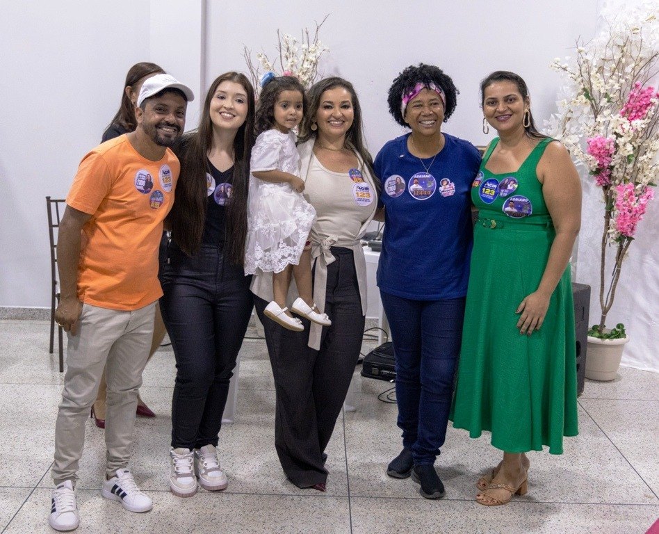 MACHADINHO DO OESTE: Sílvia Cristina reafirma compromisso a favor da regularização fundiária