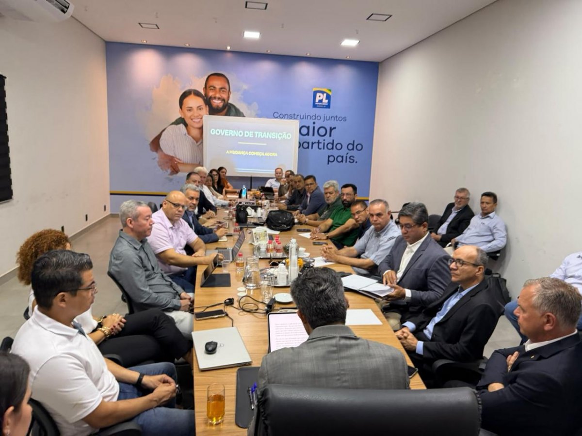 DIAGNÓSTICO: Marcos Rogério reúne equipe e orienta transição para manter serviços públicos
