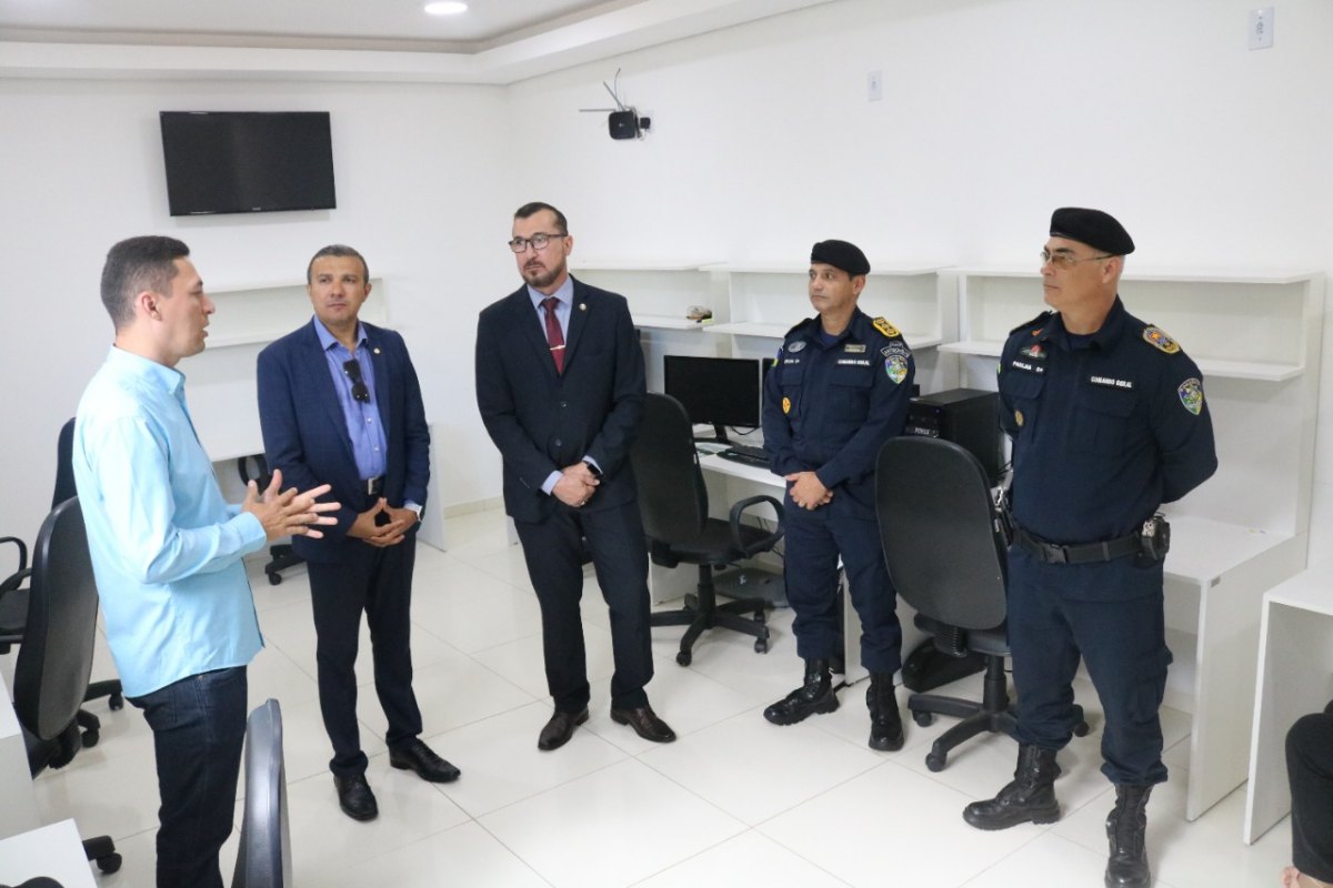 TECNOLOGIA: Alex Silva entrega laboratório cibernético à Polícia Militar de Rondônia