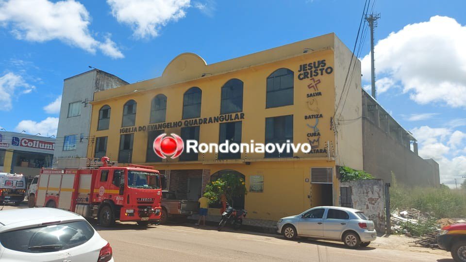 VÍDEO: Incêndio em igreja na região Central de Porto Velho 