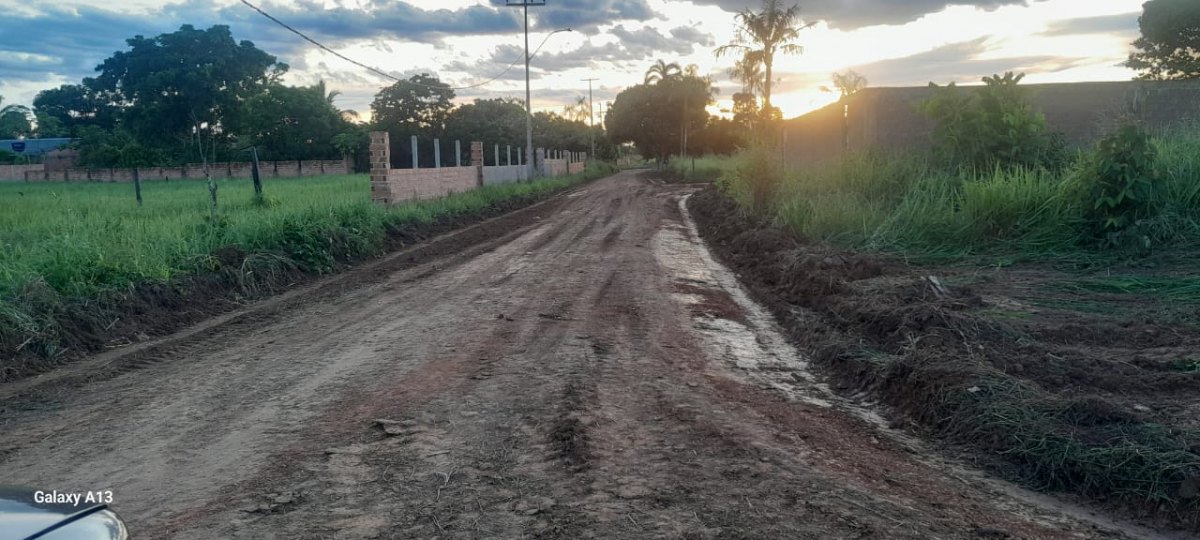 COMUNIDADE: Prefeitura realiza manutenção no Bairro Canaã