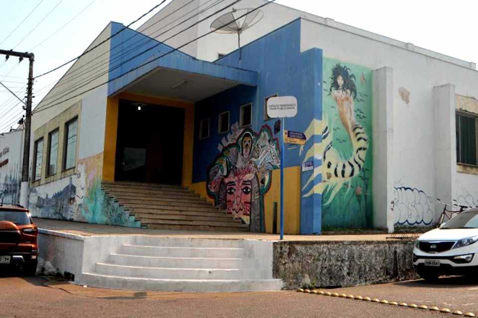 TURISMO: Conheça a Biblioteca Francisco Meirelles e seu entorno histórico