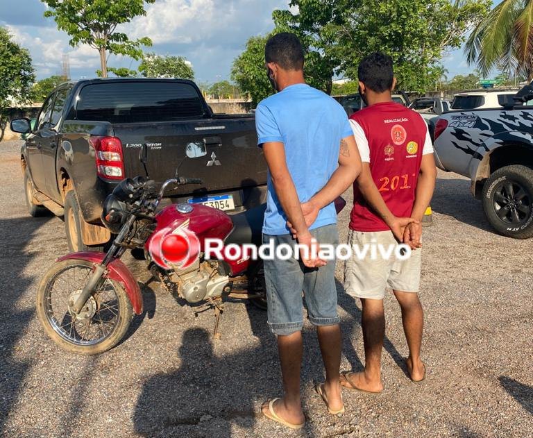 NO FLAGRA: Polícia Civil prende irmãos foragidos com motocicleta roubada