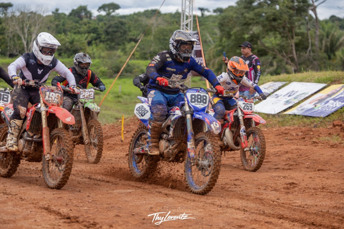 CHOVEU MUITO: Motocross em Nova Mamor&eacute; exigiu for&ccedil;a e garra dos pilotos e da organiza&ccedil;&atilde;o