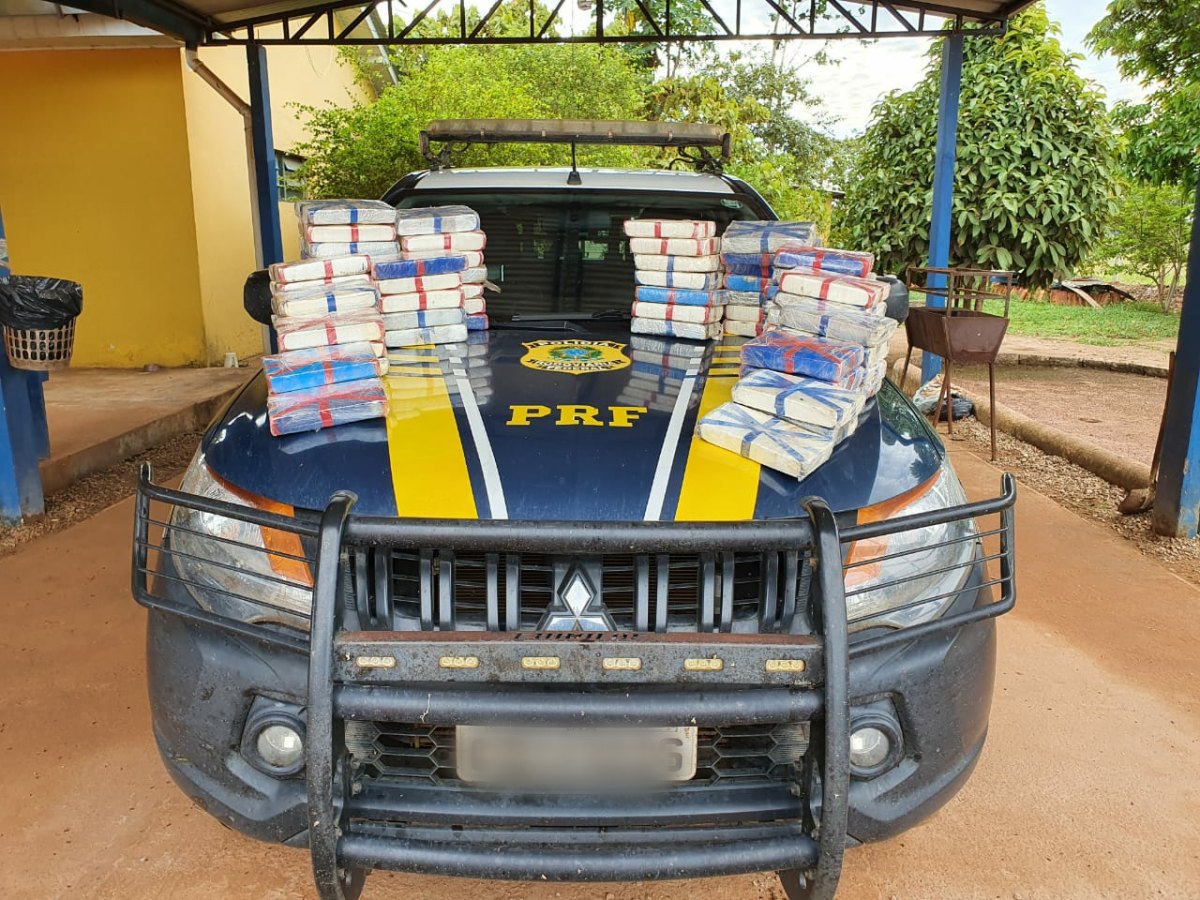 AVALIADA EM 9 MILHÕES: Traficante é preso com quase 80 quilos de cocaína em fundo falso de veículo