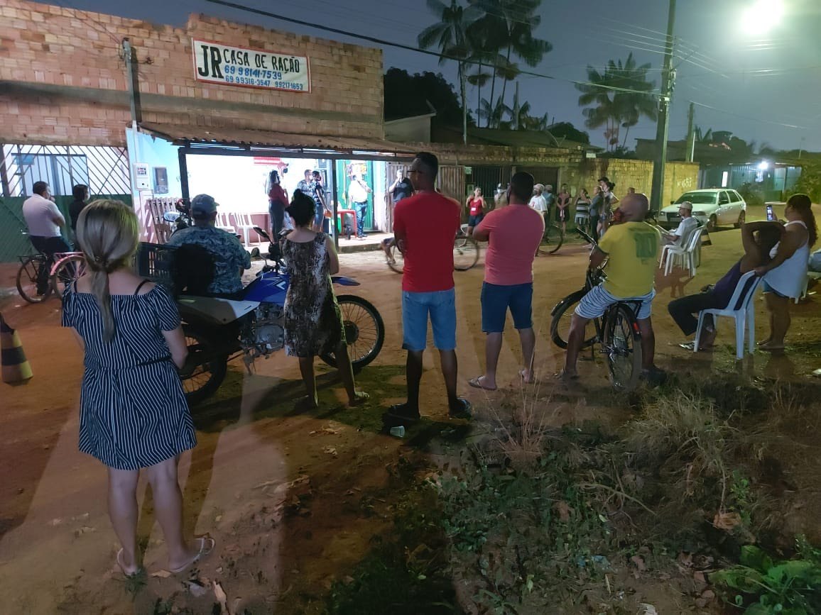 BAIRRO: Vereadora Ada Dantas intercede por melhorias para o Bairro Lagoa