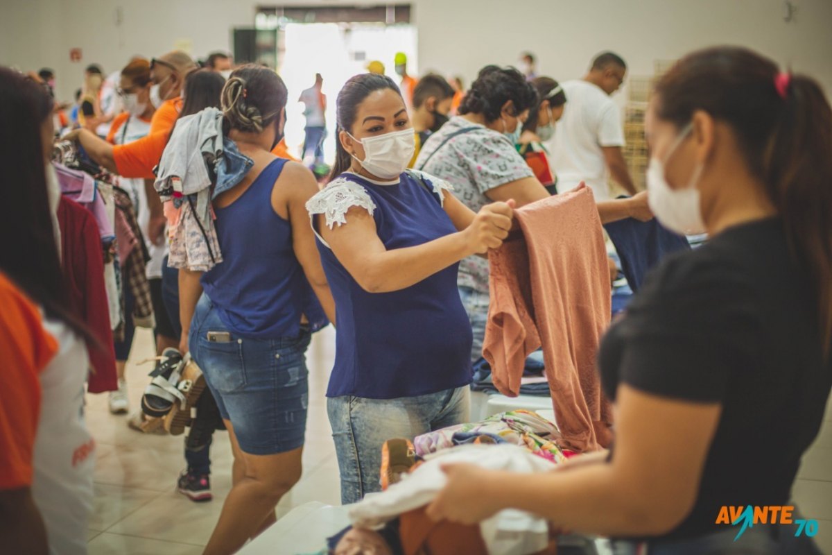 APOIO: Jair Montes participa do Bazar Solidário do Avante Mulher em Porto Velho