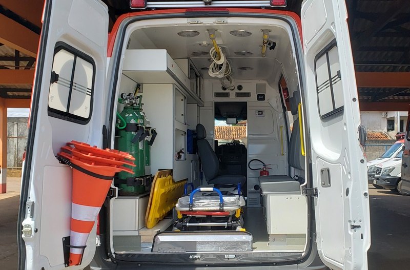 AMBULÂNCIA: Vereador Da Silva acompanha entrega de 2 unidades ao Samu de PVH