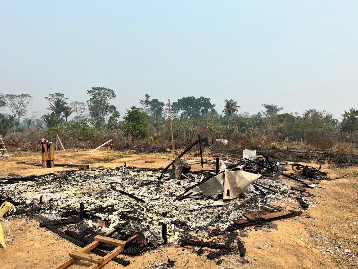 LAGE EM CHAMAS: PF faz operação contra grilagem e incêndio criminoso em terra indígena