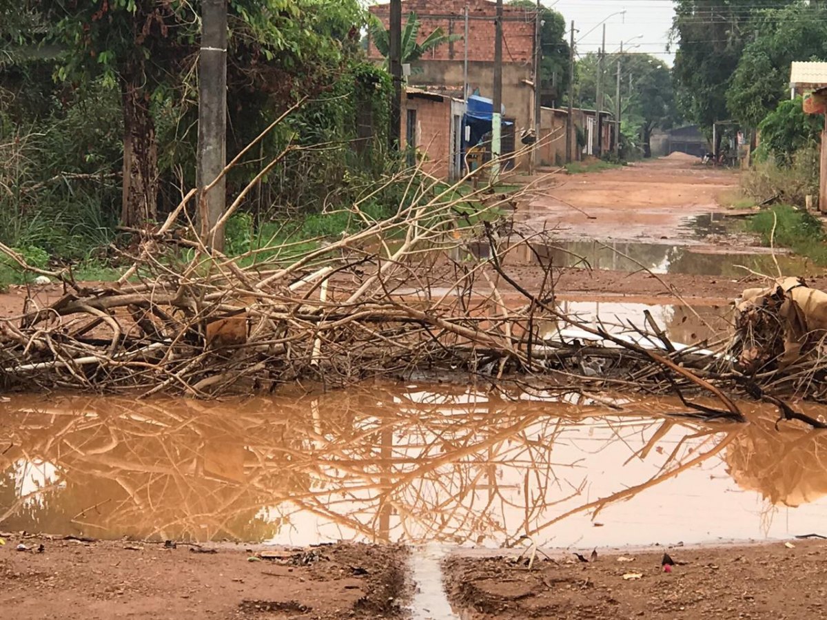 NA CAPITAL: Ada Dantas cobra construção de drenagens para acabar com alagações 