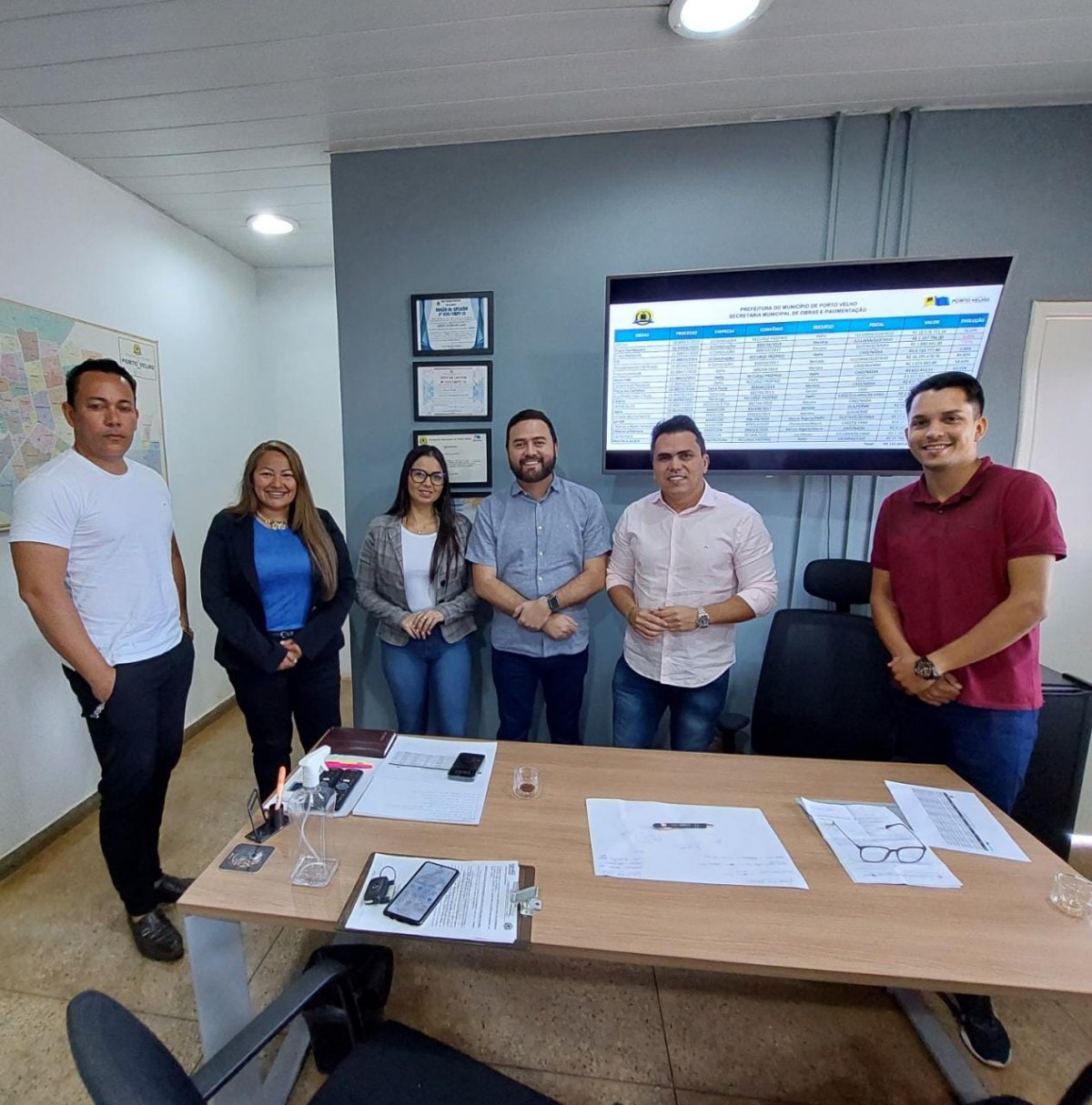 ZONA SUL: Vereador Edimilson Dourado se reúne na Semob e busca asfalto para bairros 