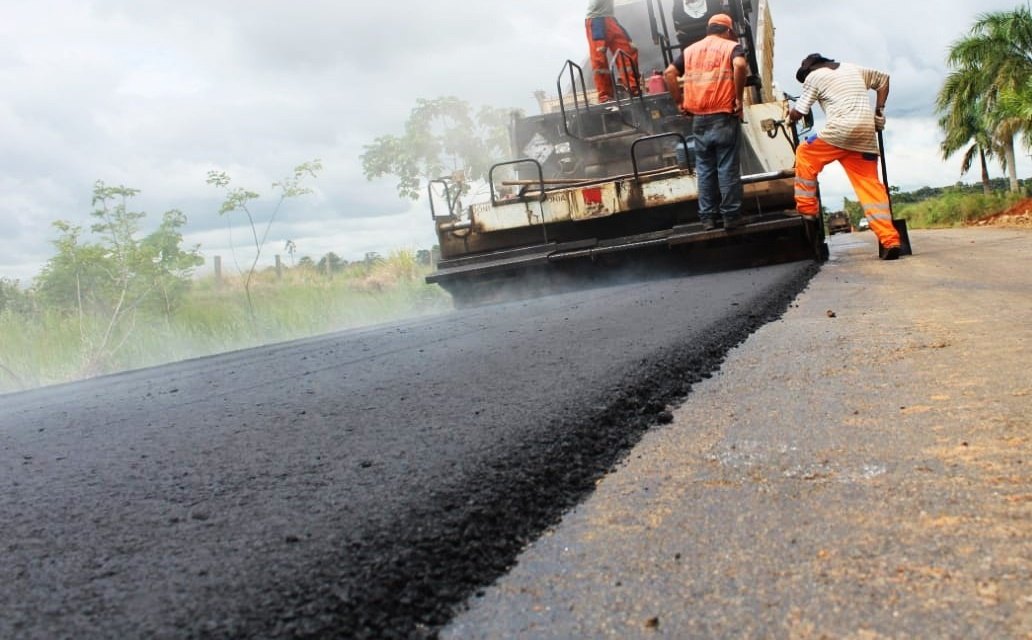 PARLAMENTAR: RO-463 recebe pavimentação asfáltica após indicação da deputada Cassia Muleta 