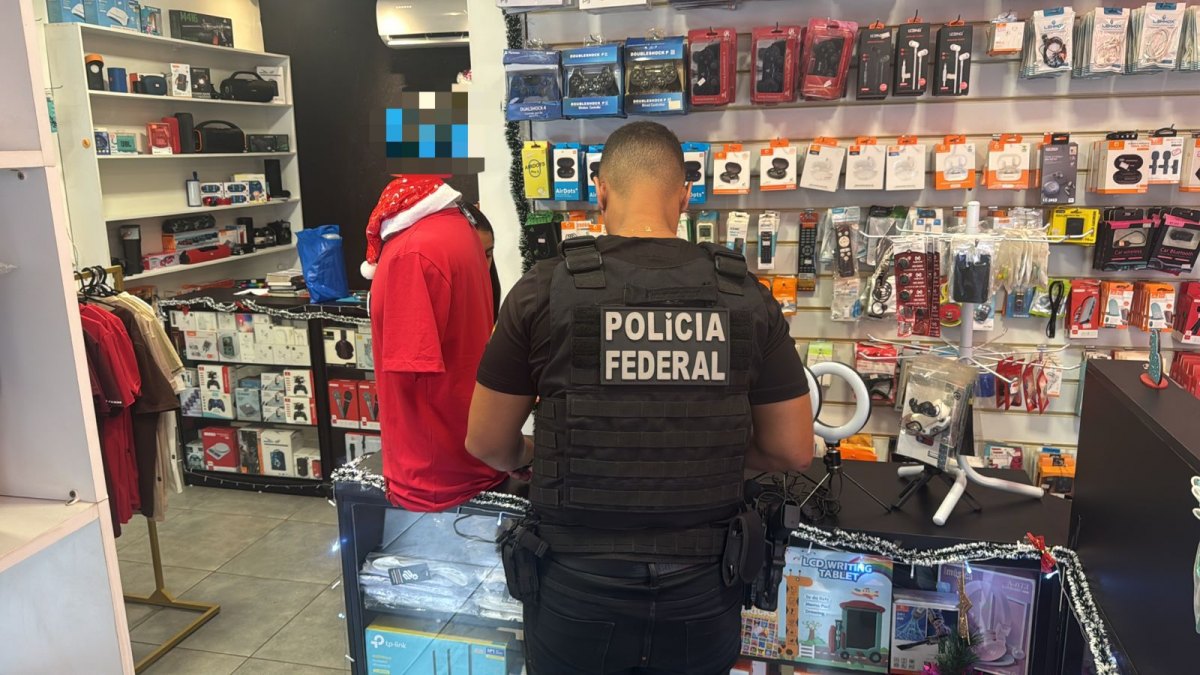 TRAFICO DE DROGAS: Policia Federal apreende Mustang, aviões e mansão em condomínio de luxo