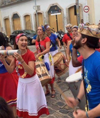 APAIXONADA: Fátima Bernardes comemora Dia do Nordestino com fotos do namorado